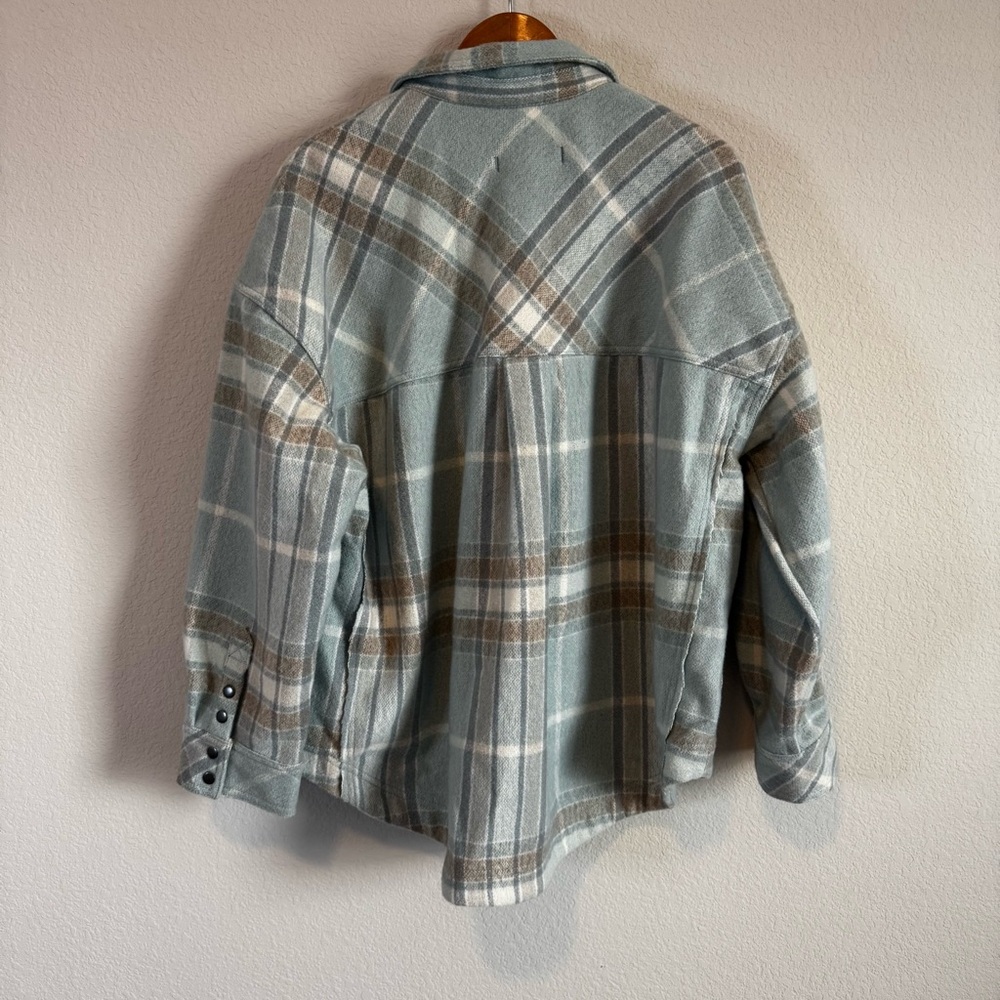 Free People We The Free Cabin Cozy Blue Seagram Plaid Button Down Shacket Size S - Picture 9 of 11